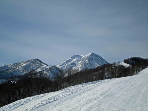 関温泉スキー場から妙高さん’