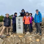 雨の中、至仏山登頂