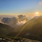 雲海から朝日が昇る