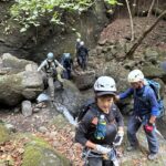 しばらく沢を登ります